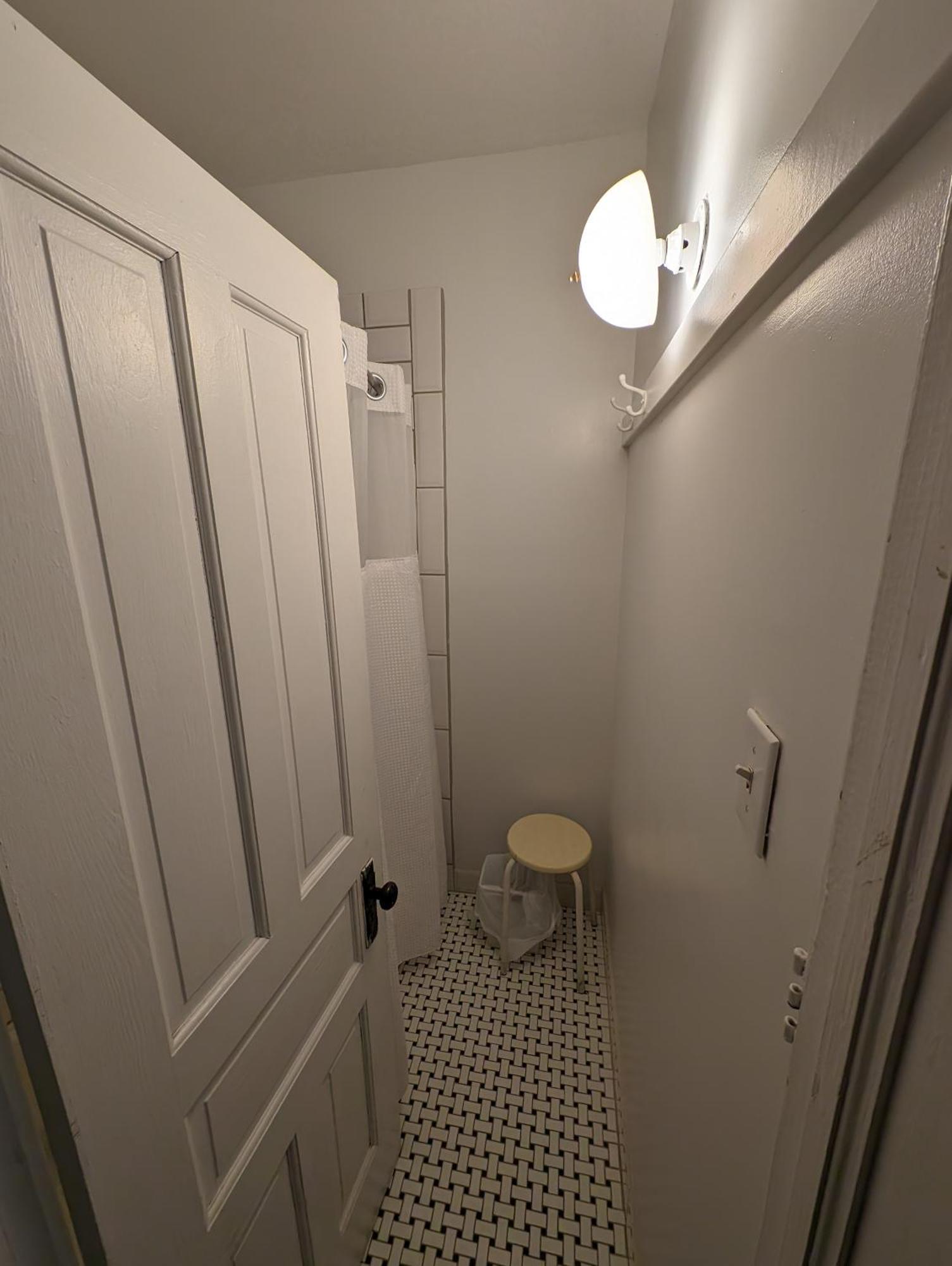 Pine Lodge Бристол Экстерьер фото