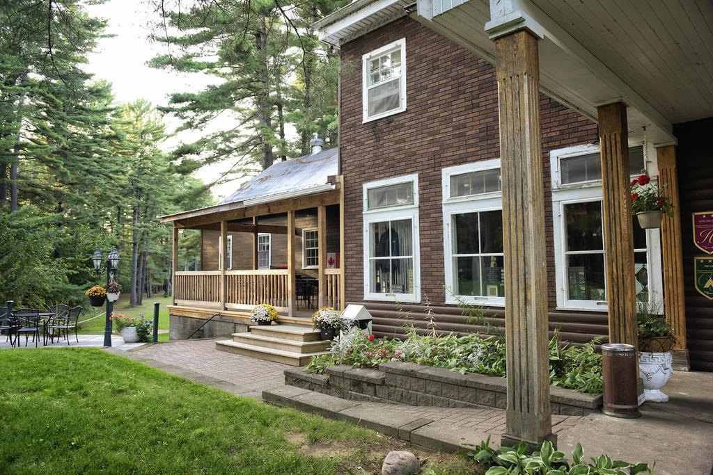 Pine Lodge Бристол Экстерьер фото