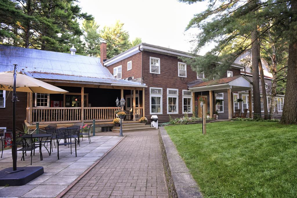 Pine Lodge Бристол Экстерьер фото