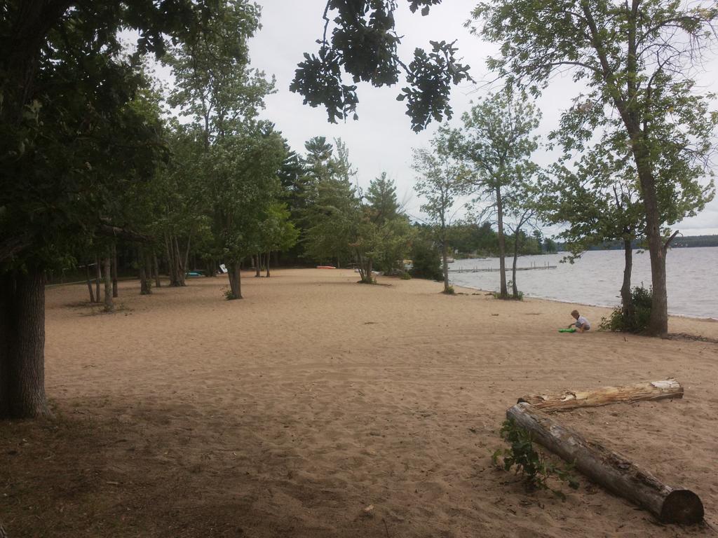 Pine Lodge Бристол Экстерьер фото