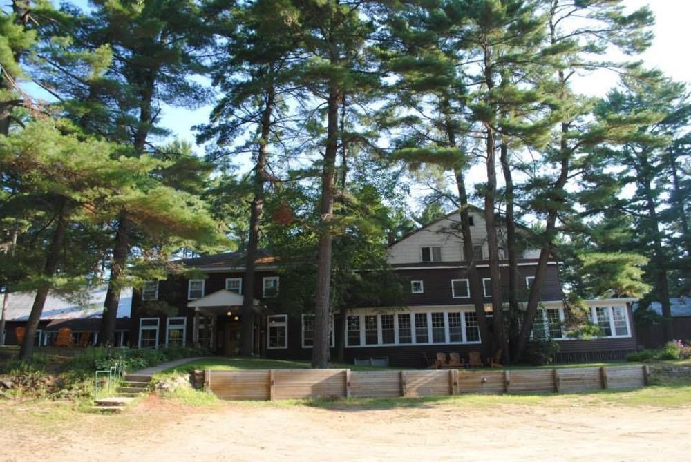 Pine Lodge Бристол Экстерьер фото